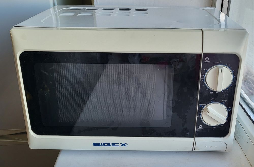 Мікрохвильова піч