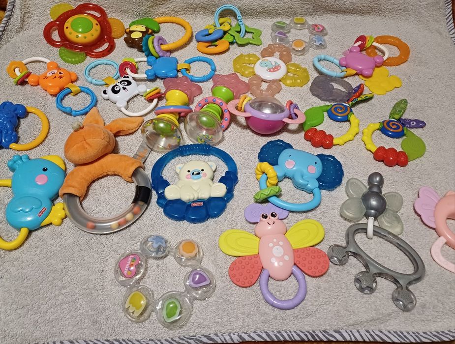Grzechotki gryzaki lamaze, Fischer Price i inne