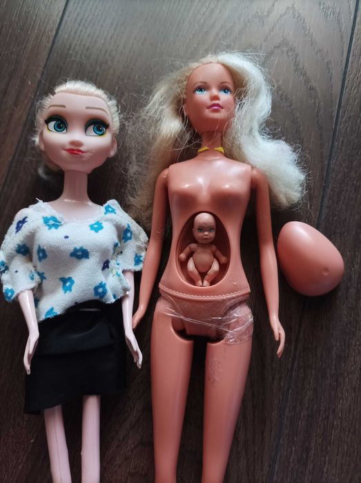 Ляльки та аксесуари