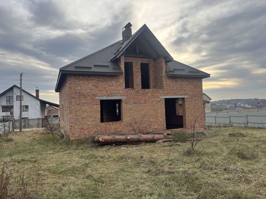 Продається будинок у смт.Шкло 20 соток