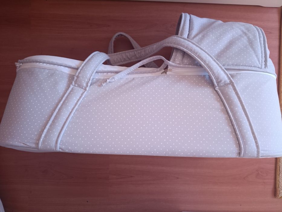 Alcofa de transporte (carrycot), Mariamãe Little Star, cinza e branco