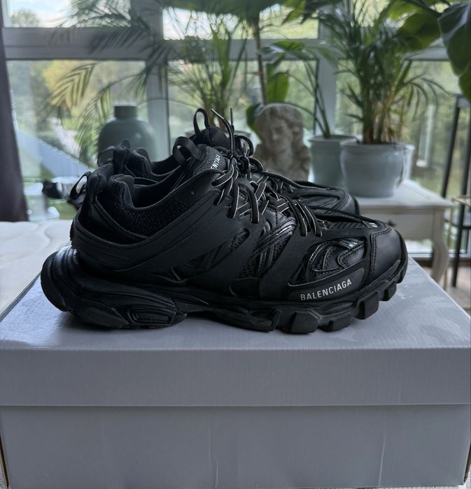 Balenciaga Track Black