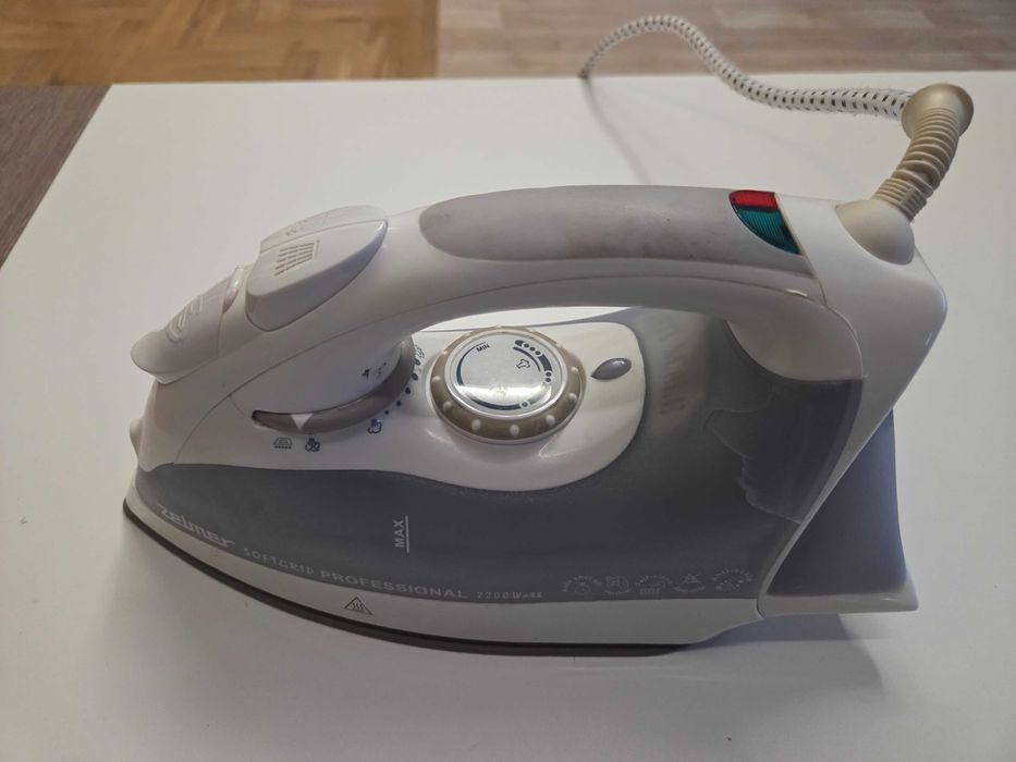 Żelazko zelmer 28Z010