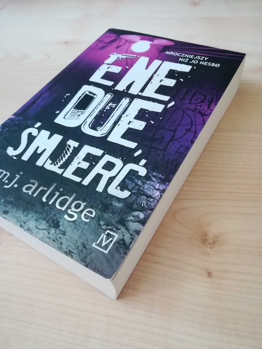 "Ene, due, śmierć" M. J. Arlidge