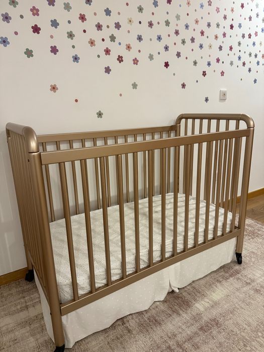 Berço+ colchão +lencol+ protetor impermeável