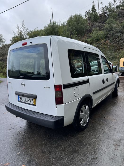 Opel combo 1.3cdti 5 lugares