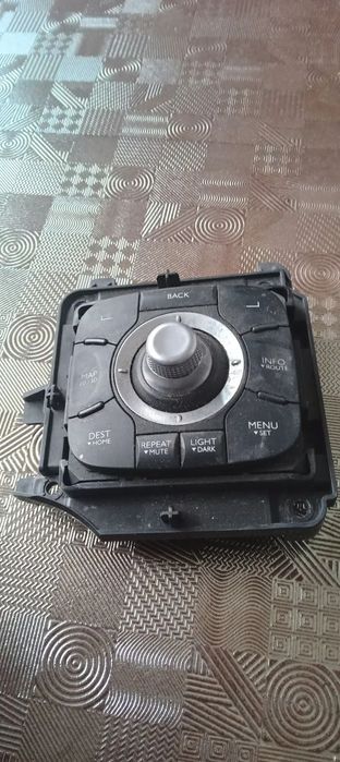 RENAULT OE panel nawigacji 253B00004R