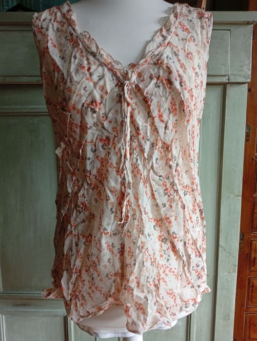Bluzka letnia, zwiewna bez rękawów,