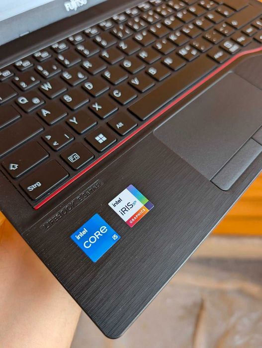 10 ядерні ноутбуки Fujitsu LIFEBOOK E5412 – є 30 шт  2023-2024 рік