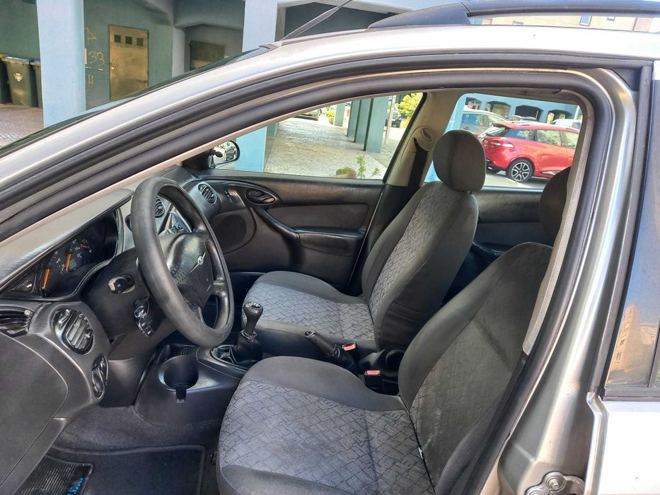 Ford focus 1.4 16v full estras