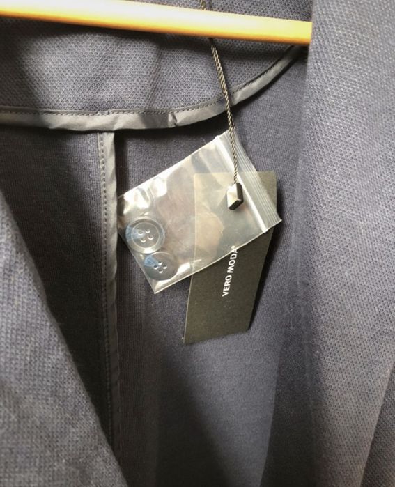 Damski żakiet w kolorze granatowym Nowy