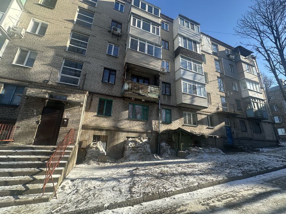 Продаж комерційного приміщення пр. Івана Мазепи 42А