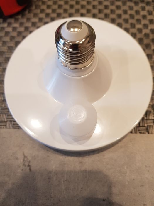 Żarówka kuchnia salon,pokój, oświetlenie