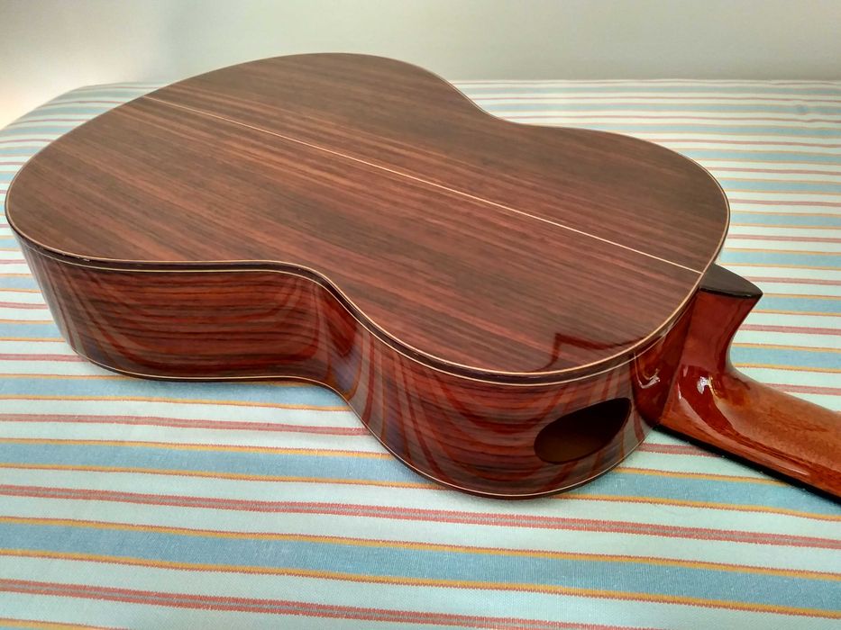 Vendo guitarra clássica Alhambra 4P