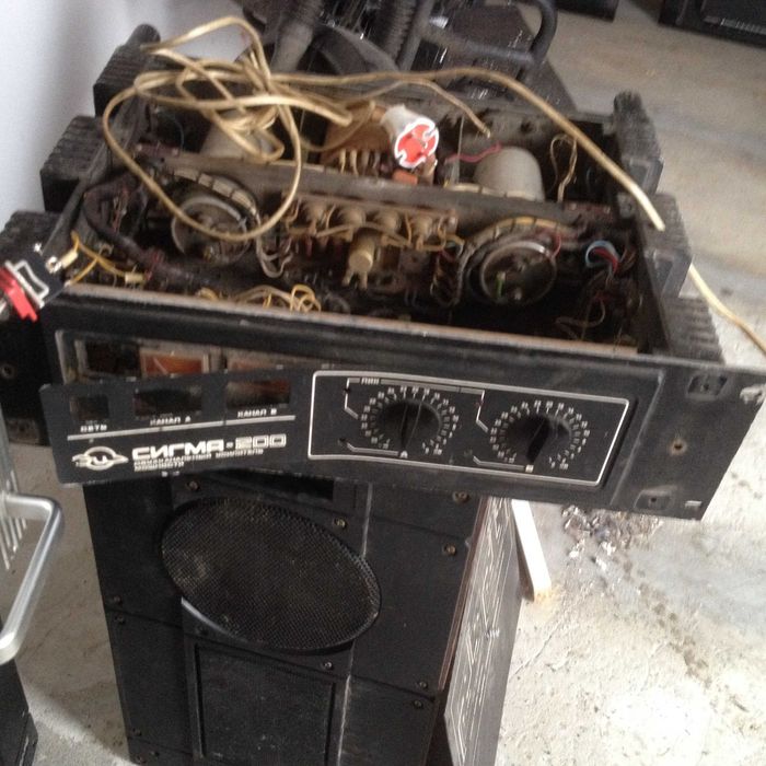 Підсилювач Усилитель підсилювач  XT 2000  микрофон