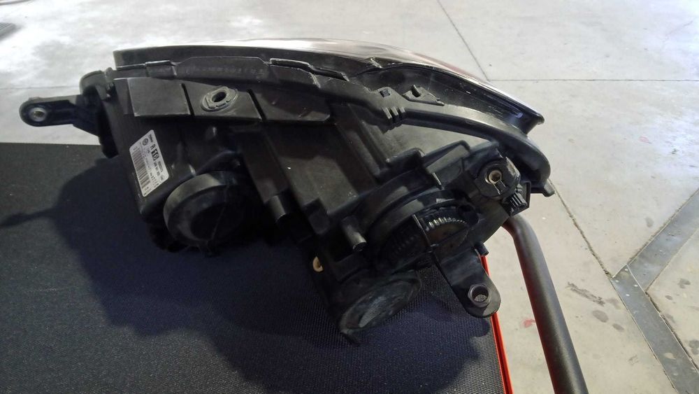 farois vw passat 2015 3AB 941 005    e    3AB  941 006