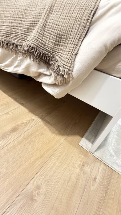 Vendo Cama Casal 160x200 com Colchão de Molas Ensacadas Incluido