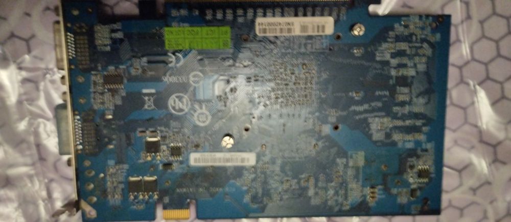 Продам видеокарти GeForce 7600GS