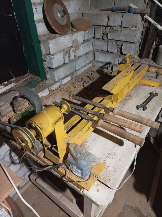 Продам Токарний по дереву а гарному робочому стані самовивіз