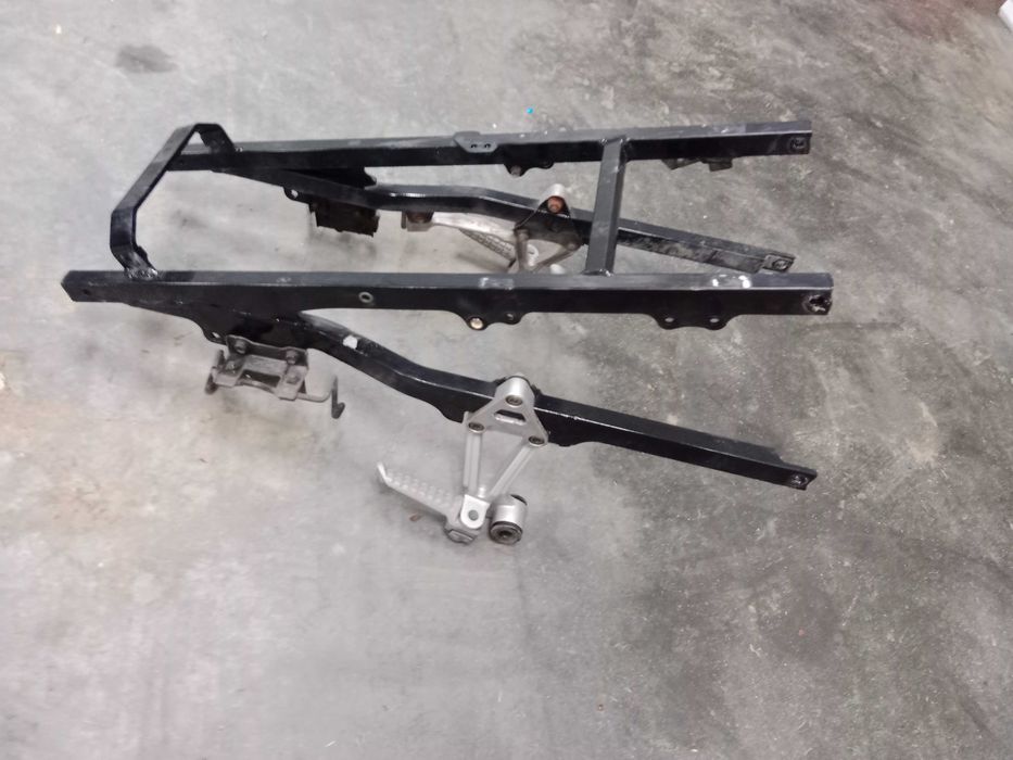 kawasaki gpx600 gpx 600 stelaż tył zadupka podnóżki pasażera sety