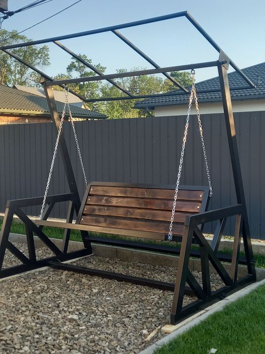 Продаєця качеля в стилі LOFT