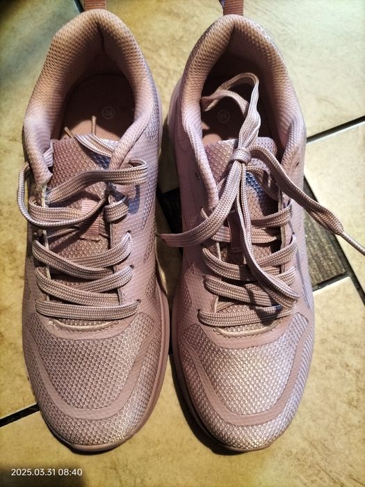 Buty sportowe r.38