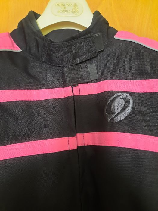 Casaco de motard feminino, tamanho M, da Caparica Peles.