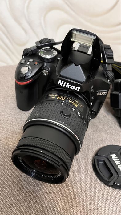 NIKON D3200  AF-S DX Nikkor vr II 18-55 kit