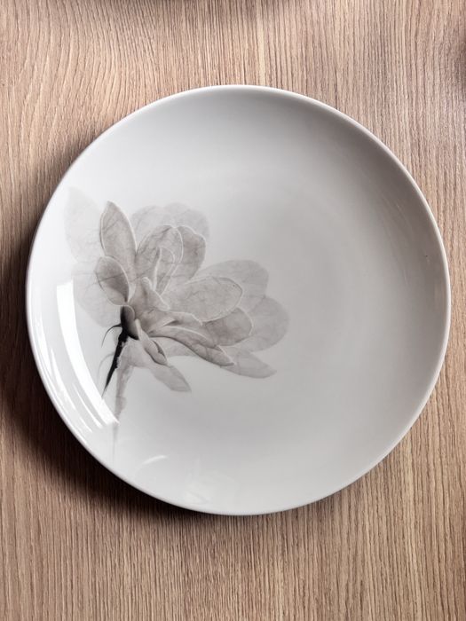 Zestaw obiadowy dla 12 osob Lubiana Magnolia