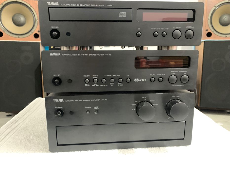 Wzmacniacz Yamaha AX-10, odtwarzacz CDX-10 i tuner TX-10