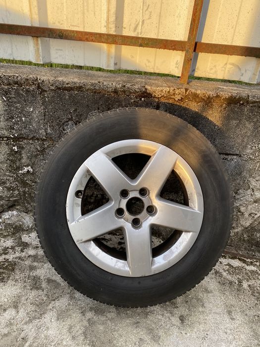 vendo 4 pneus com jante 15