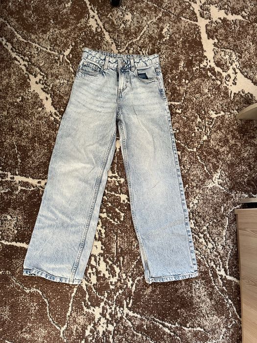 Блакитні бегі джинси