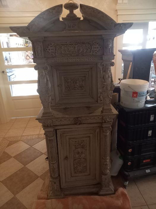 Słupek renesansowy malowany przecierany