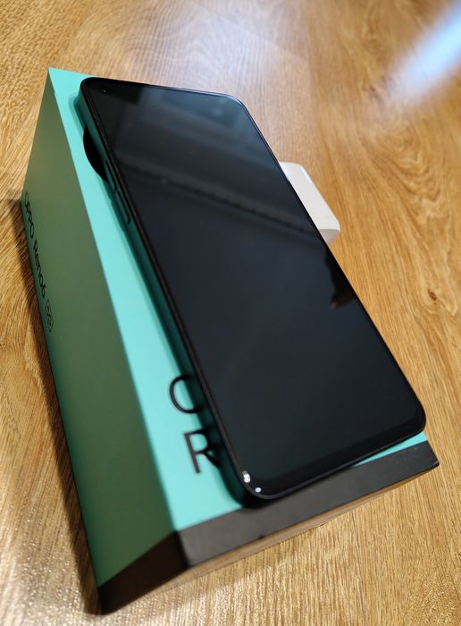 Smartfon Oppo Reno 6 5G 8GB RAM, 128GB, ładowarka 65w