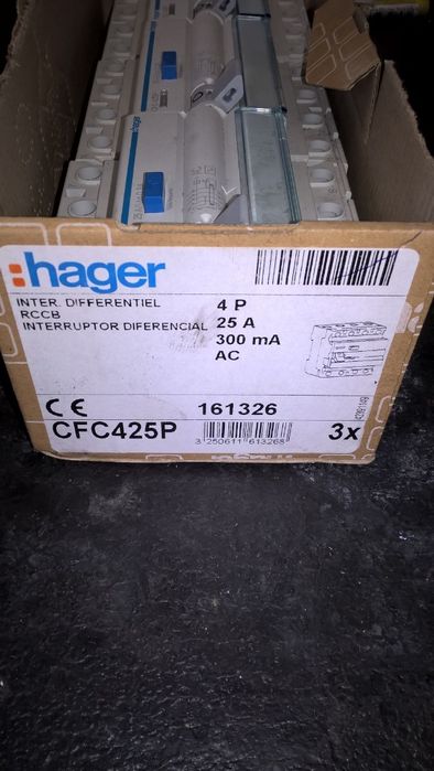 Three-phase differential circuit breaker, 25 A, 300 mA64740193643649122