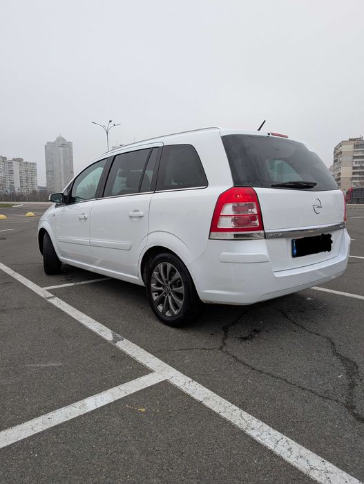 Продам Opel Zafira B