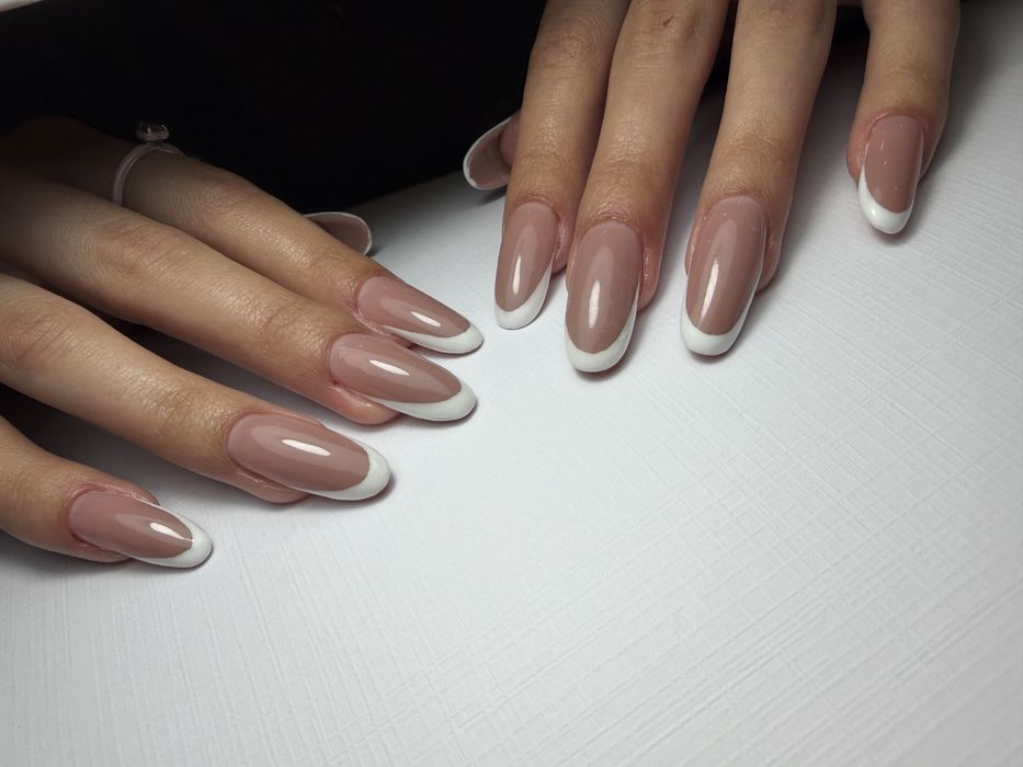 Manicure hybrydowy - żel, pedicure, henna brwi, regulacja