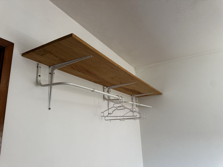 Arara / Roupeiro Aberto – Grande Capacidade