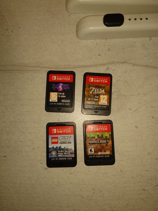 Nintendo Switch OLED – Edição Scarlet & Violet + Extras + 4 Jogos