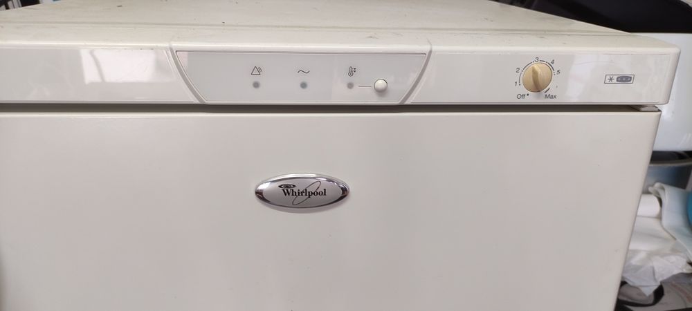 Arca congeladora vertical whirlpool