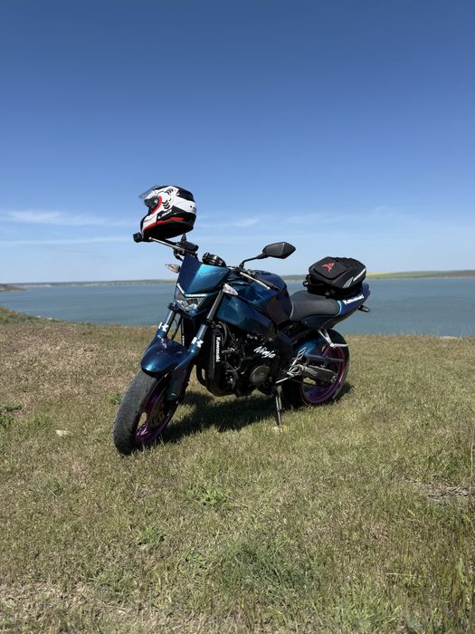 Продам kawasaki zx6r