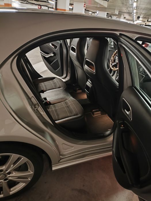 Mercedes-Benz A 160d AMG LINE