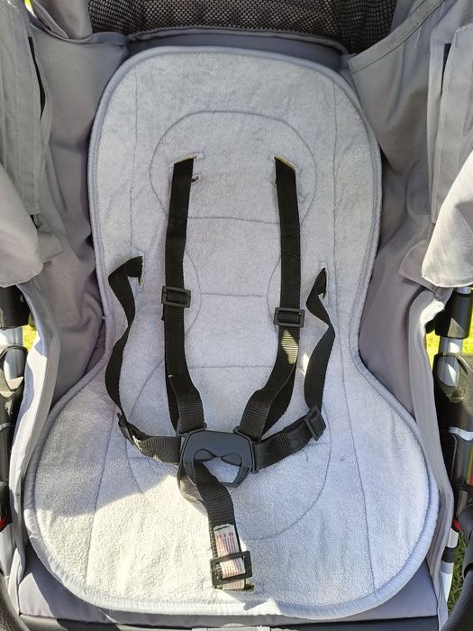 Прогулянковий візочок