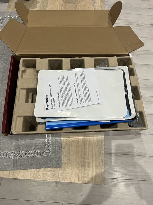 Echosonda Raymarine Element 12 cali+przetwotnik