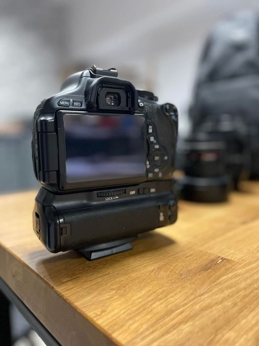 Zestaw fotograficzny Canon EOS 600D i obiektywy