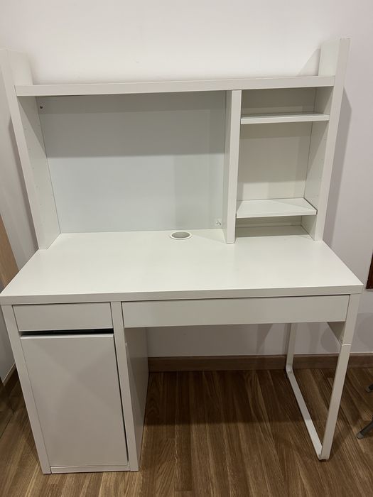 Secretaria MICKE - IKEA