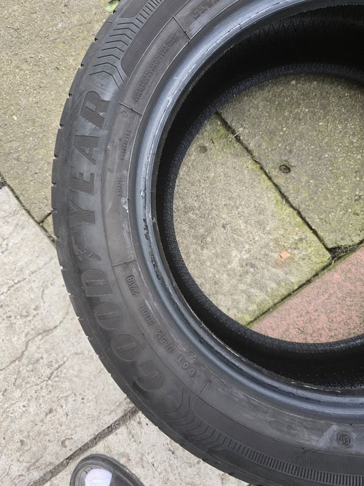 Komplet opon 215/65 R16