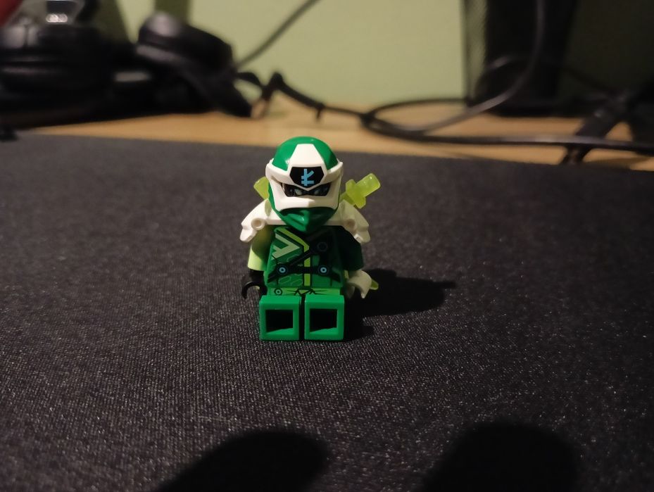 Zielony animowany ludzik lego