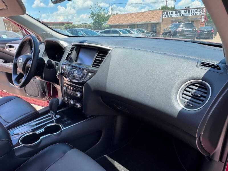 2020 Nissan Pathfinder SL