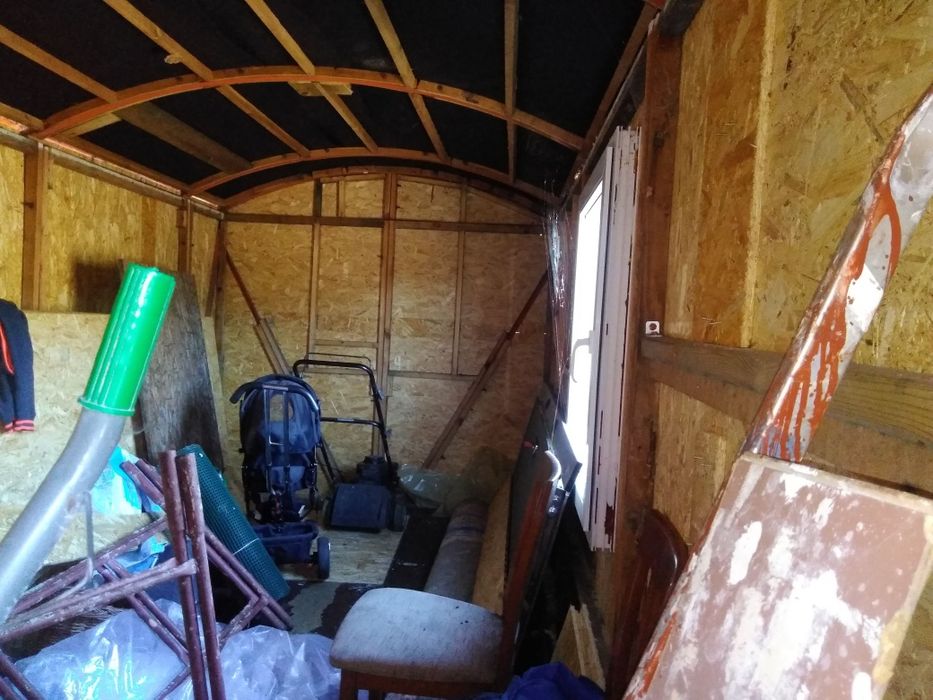 Barak na budowe odrestaurowany